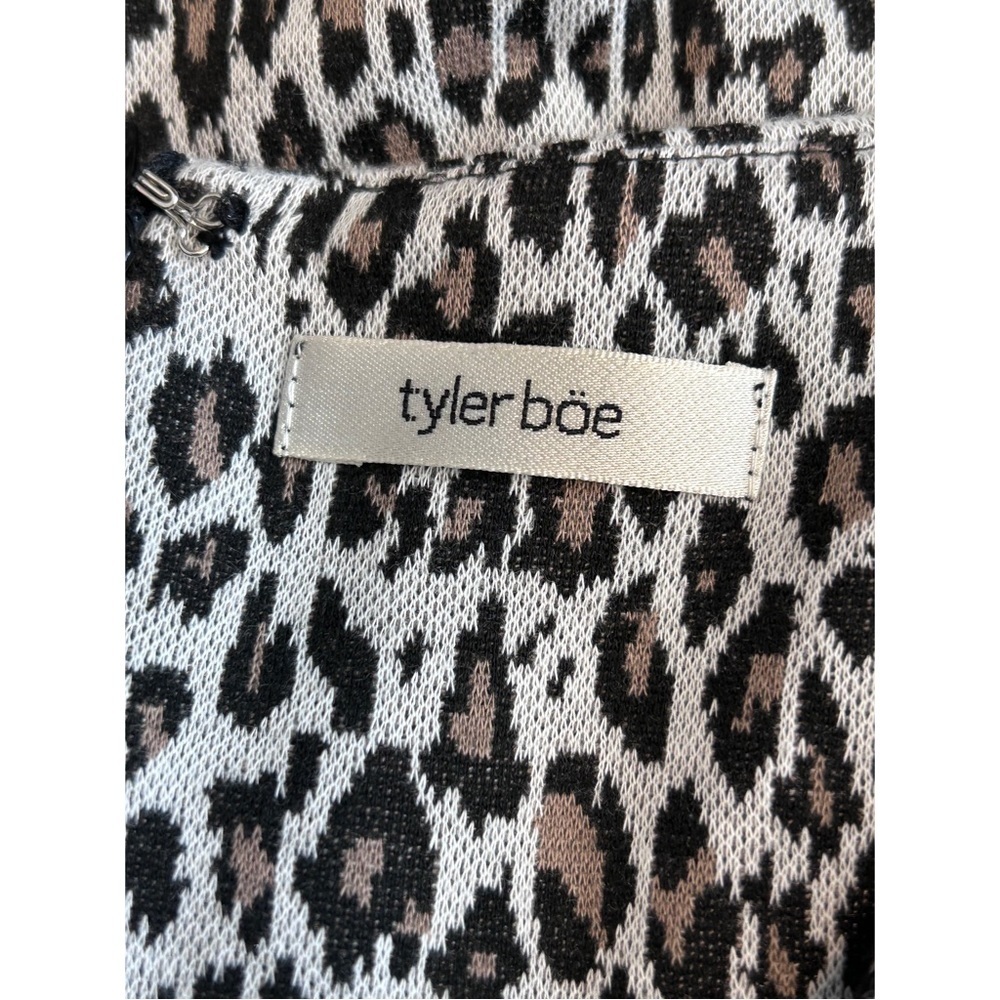 Tyler Boe Heidi Shift Dress with Leipard Print - Picture 6 of 9